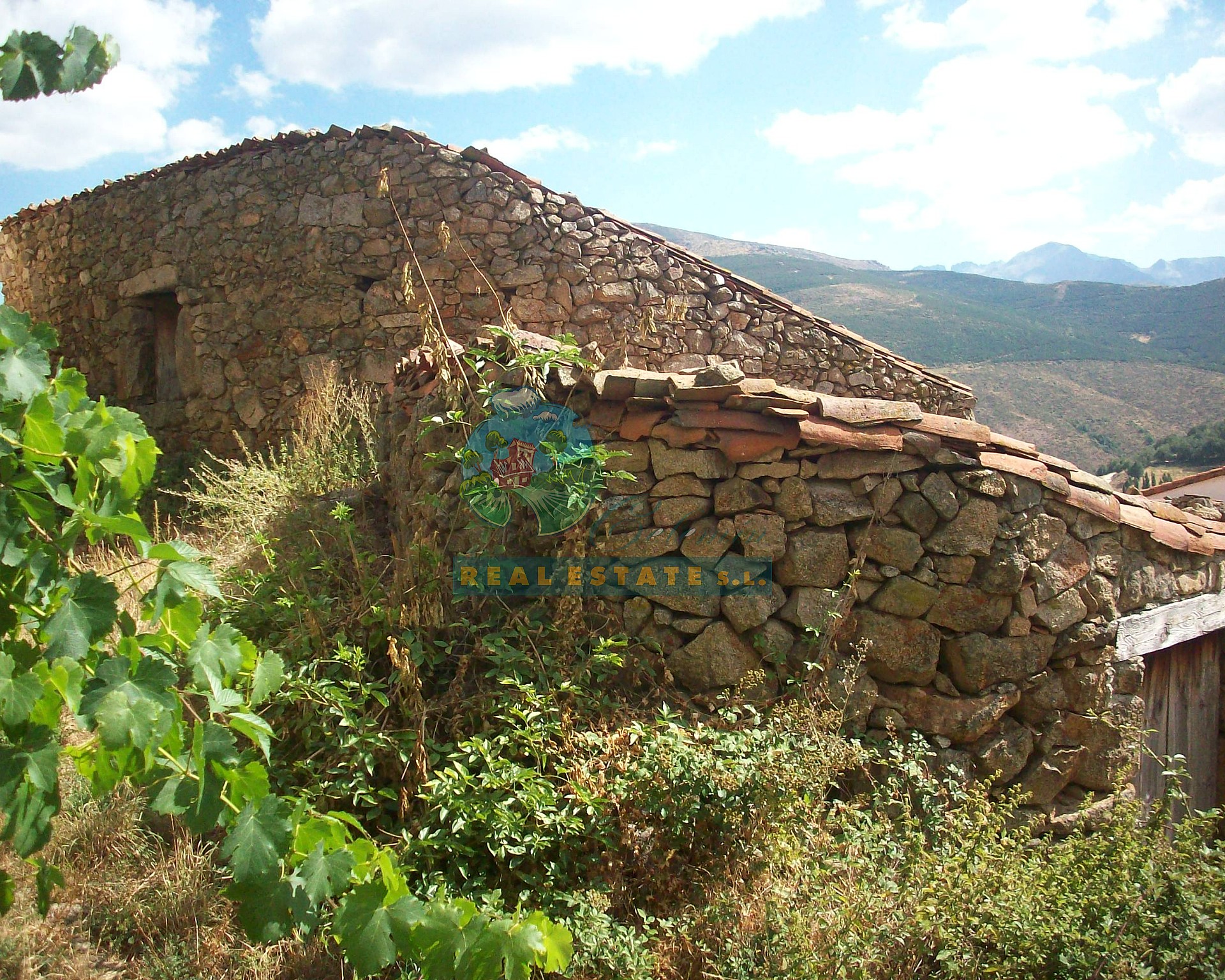 Cuadra para rehabilitar en Sierra de Gredos.