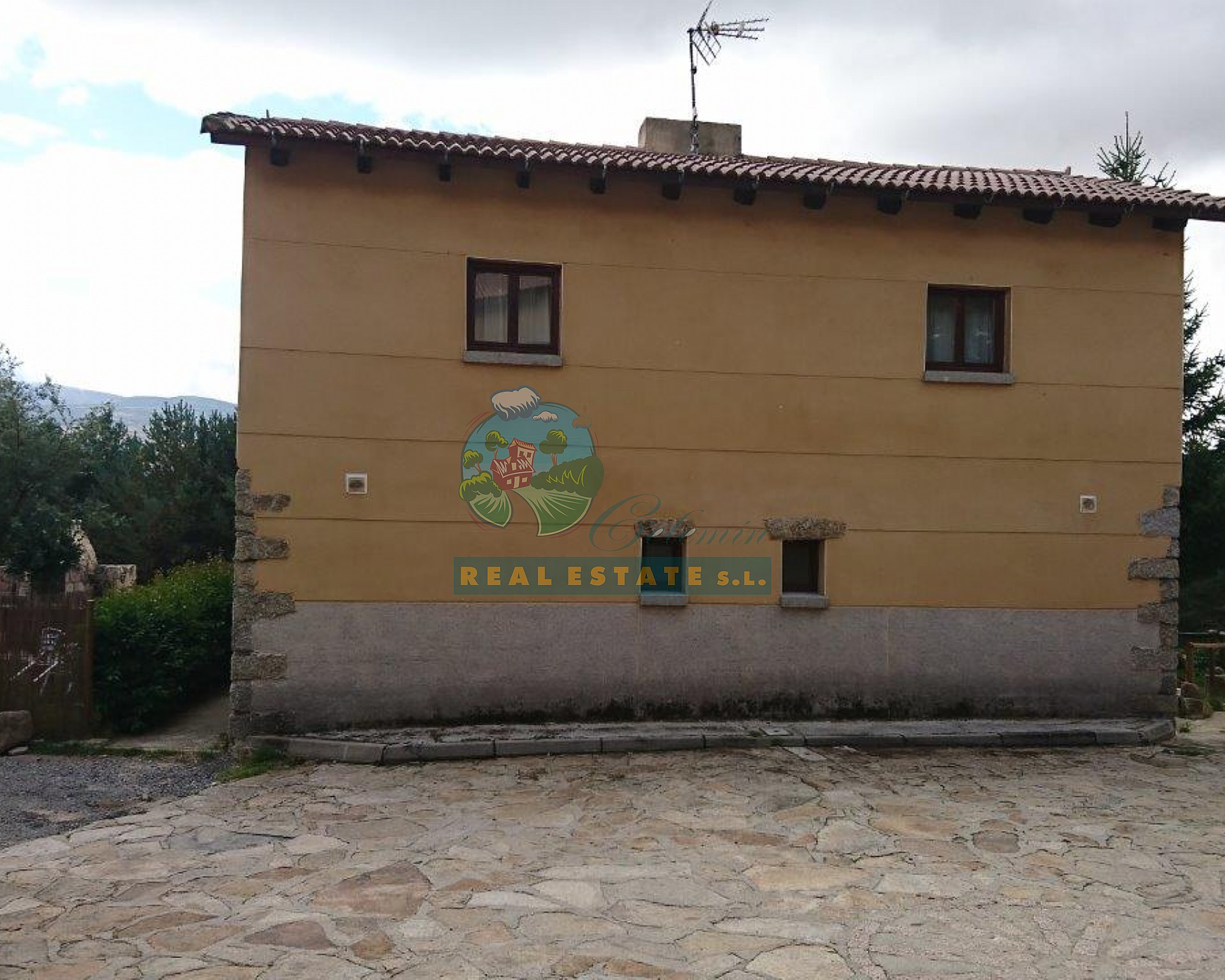 Village house in Sierra de Gredos.