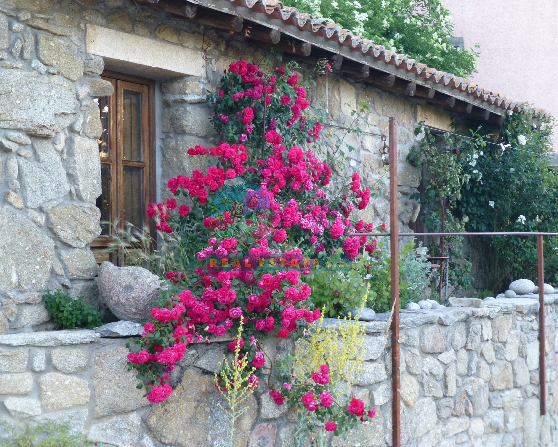 Casa pueblo restaurada en Sierra de Gredos.