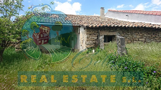 Casa pueblo con patio en Sierra de Gredos.