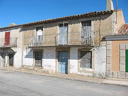 Casa para reformar y cuadra en Sierra de Gredos.
