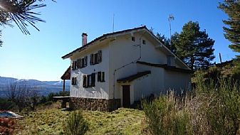 Vivienda en r&amp;#250;stica con vistas a la Sierra de Gredos