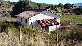 Vivienda en r&amp;#250;stica con vistas a la Sierra de Gredos