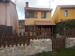 Aislada, jardín y garaje en Sierra de Gredos