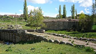 Molino y cuadra en Sierra de Gredos.